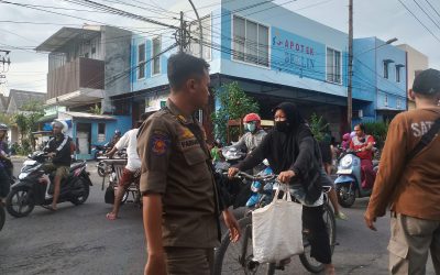 Jaga Kasibangtib Krembangan Utara Amankan Pasar Ramadhan 1446H.