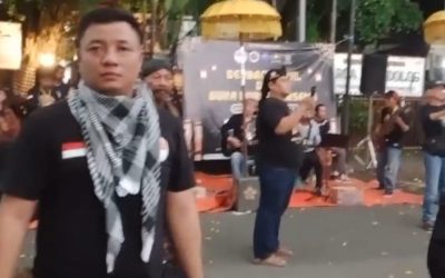 kolaborasi Peduli Umat Beribadah Puasa Bagi Takjil Abdi Dalem Eyang Joko Dolog