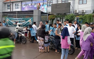Keluarga Besar SMK Senopati Sedati Gelar Bagi Takjil dan Buka Puasa Bersama